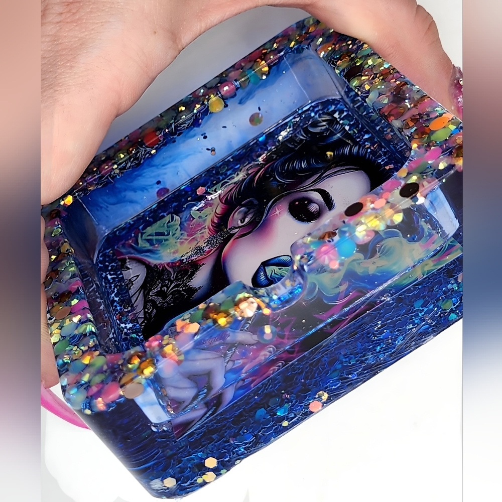 Luxury Ash Tray - Picture 5 of 9